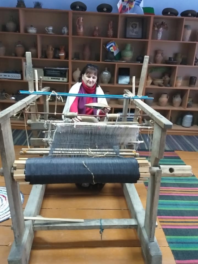 Maria Vleju la muzeul Scorțeni