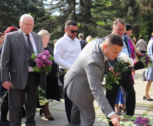 9 mai ziar