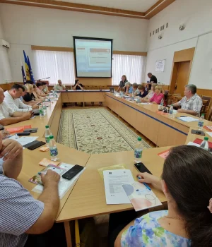 La lansare au participat primari și conducerea raionului Telenești (1)