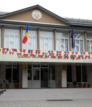 A ajuns cuțitul la gât