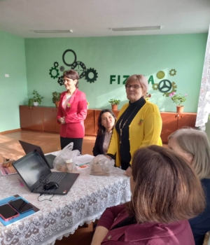 Aspecte de la manifestările de la gimnaziul ”Tudor Brădescu”2