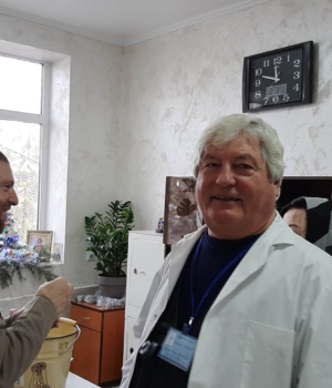 Vasile grosu, șeful farmaciei și părintele Serghei Zubate