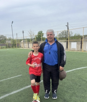 Antrenorul Chiril Șușu și elevul David Bîrsan