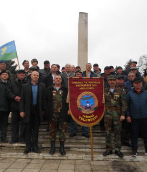 Participanții la eveniment după mitingul de doliu