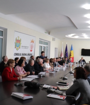 paericipanții la Ziua primarului, interesați de problemele puse în discuție