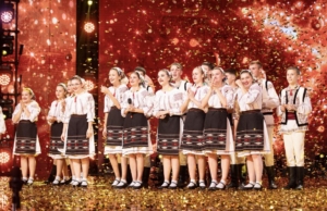 Ordin de la prim-ministru: Se alocă 1,3 mln de lei pentru a repara sediul unde repetă dansatorii din „Hecenii”