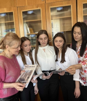 Echipa de creație a ziarului liceului „M.Eminescu”