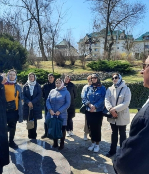 Maica ne-a vorbit despre istoria măn ăstirii, b ijuteriile care se află aici